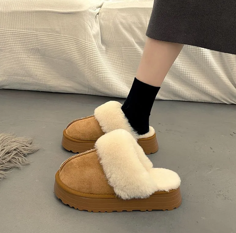 Fluff Tower Platform Slippers in Multicolor