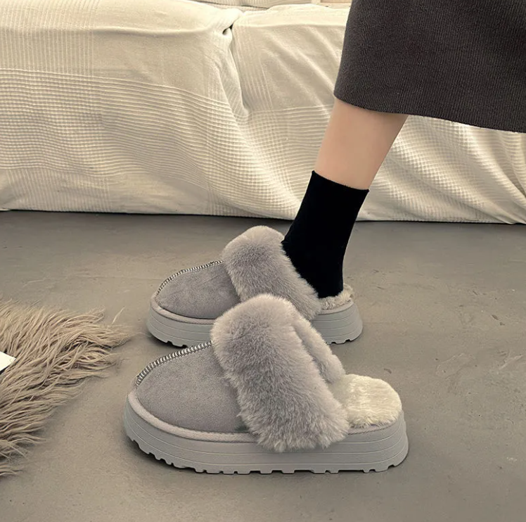 Fluff Tower Platform Slippers in Gray